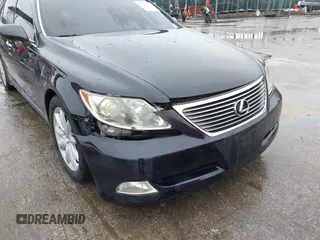 2007 Lexus LS 460 with VIN JTHBL46F675008702, listed as a IAAI auction lot 41574370 with 170,609 mi miles. Bid and sale history available at carsss.com. Image 6.