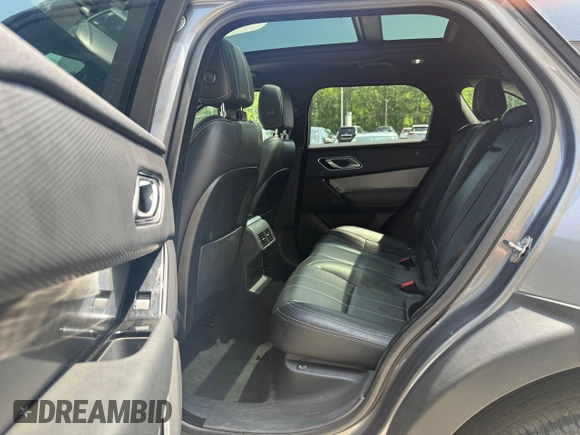 2019 Land Rover Range Rover Velar S with VIN SALYB2EX4KA212887, listed as a Copart auction lot 61399965 with 100,330 mi miles and Clean title. Bid and sale history available at DreamBid. Image 6.