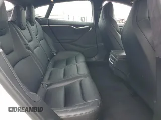 2018 Tesla Model S 75D z VIN 5YJSA1E27JF247900, wystawiony jako Copart lot #52014375 z przebiegiem 106 670 mil mil oraz Szkoda całkowita • Salvage title. Historia ofert i sprzedaży dostępna na DreamBid. Obrazek 10.