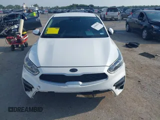2021 Kia Forte LXS с VIN 3KPF24AD9ME304082, выставлен на аукционе IAAI как лот 42400258 с пробегом 64 053 миль миль и . История ставок и продаж доступна на DreamBid. Изображение 12.