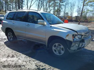 2007 Toyota Highlander with VIN JTEHD21A370046535, listed as a IAAI auction lot 41537232 with 183,842 mi miles. Bid and sale history available at carsss.com. Image 1.