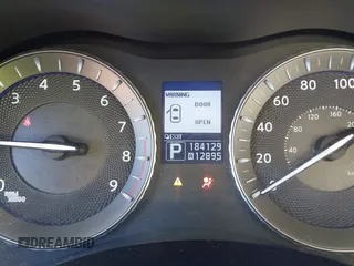 2011 Infiniti M37 with VIN JN1BY1AP5BM323915, listed as a IAAI auction lot 41822773 with 184,129 mi miles. Bid and sale history available at carsss.com. Image 15.