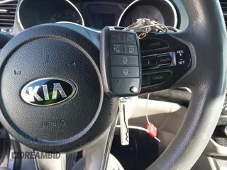 2021 Kia Sedona EX with VIN KNDMB5C19M6671229, listed as a IAAI auction lot 41066675 with 168,393 mi miles. Bid and sale history available at carsss.com. Image 11.