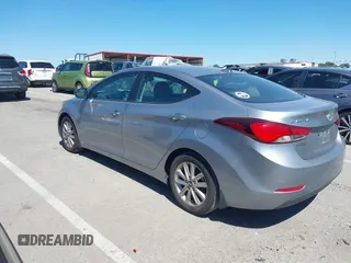 2015 Hyundai Elantra SE z VIN 5NPDH4AE1FH594301, wystawiony jako IAAI lot #42336071 z przebiegiem 171 024 mil mil oraz . Historia ofert i sprzedaży dostępna na DreamBid. Obrazek 3.