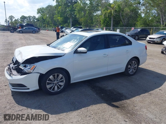 2015 Volkswagen Jetta SE с VIN 3VWD17AJXFM327152, выставлен на аукционе IAAI как лот 42055458 с пробегом 69 412 миль миль и . История ставок и продаж доступна на DreamBid. Изображение 12.
