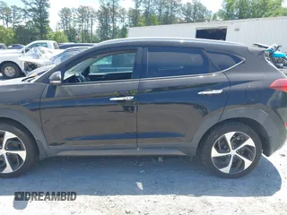 2016 Hyundai Tucson Limited with VIN KM8J33A2XGU195973, listed as a IAAI auction lot 42198560 with 111,181 mi miles. Bid and sale history available at carsss.com. Image 14.