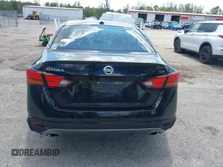 2020 Nissan Altima SR with VIN 1N4BL4CV5LC186805, listed as a IAAI auction lot 41933524 with 59,050 mi miles and . Bid and sale history available at carsss.com. Image 16.
