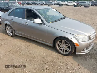 2008 Mercedes-Benz C 350 Sport z VIN WDDGF56XX8F141980, wystawiony jako IAAI lot #42360641 z przebiegiem 119 193 mil mil oraz . Historia ofert i sprzedaży dostępna na DreamBid. Obrazek 1.