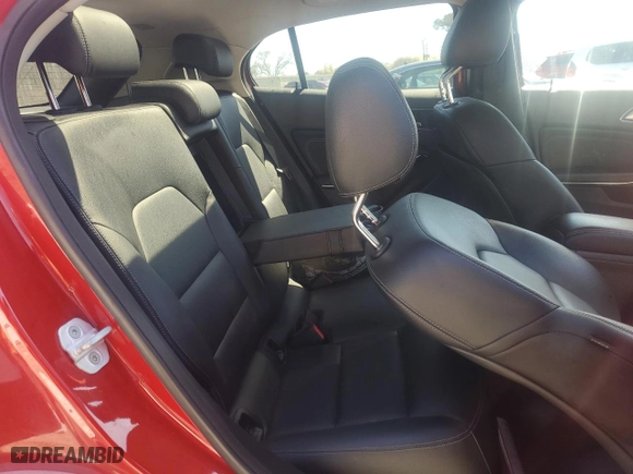 2015 Mercedes-Benz GLA-Class GLA 250 with VIN WDCTG4GB7FJ111066, listed as a Copart auction lot 50088125 with 104,327 mi miles and Salvage Title. Bid and sale history available at carsss.com. Image 11.