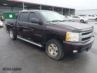 2008 Chevrolet Silverado 1500 LT w/1LT with VIN 2GCEK13J581272649, listed as a IAAI auction lot 41045998 with 198,008 mi miles. Bid and sale history available at carsss.com. Image 1.