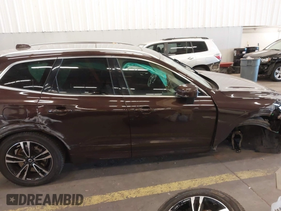 2018 Volvo XC60 Inscription Expression with VIN YV4BR0DK7J1013251, listed as a IAAI auction lot 41398412 with 74,090 mi miles and . Bid and sale history available at DreamBid. Image 13.