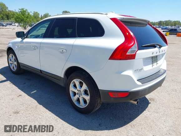 2013 Volvo XC60 3.2L с VIN YV4952DL3D2378376, выставлен на аукционе IAAI как лот 42037112 с пробегом 83 339 миль миль и . История ставок и продаж доступна на DreamBid. Изображение 3.