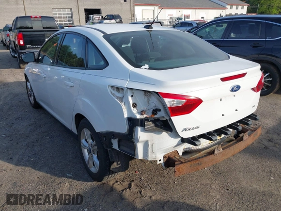 2013 Ford Focus SE z VIN 1FADP3F29DL239824, wystawiony jako IAAI lot #42219875 z przebiegiem 86 699 mil mil oraz . Historia ofert i sprzedaży dostępna na DreamBid. Obrazek 3.