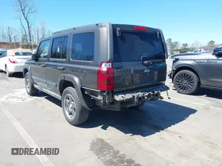2006 Jeep Commander z VIN 1J8HH48K96C176263, wystawiony jako IAAI lot #41843558 z przebiegiem 172 157 mil mil oraz . Historia ofert i sprzedaży dostępna na DreamBid. Obrazek 3.