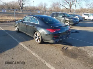 2020 Mercedes-Benz CLA 250 z VIN WDD5J4HB7LN043165, wystawiony jako IAAI lot #41586848 z przebiegiem 78 633 mil mil oraz . Historia ofert i sprzedaży dostępna na DreamBid. Obrazek 3.