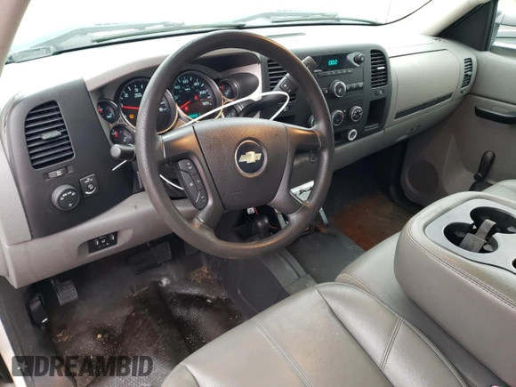 2010 Chevrolet Silverado 3500HD SRW Work Truck with VIN 1GC3KZBG3AF135364, listed as a Copart auction lot 81916204 with 8,252 mi miles and Clean Title. Bid and sale history available at DreamBid. Image 8.