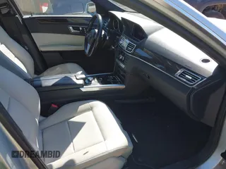 2014 Mercedes-Benz E-Class E 250 BlueTEC Luxury with VIN WDDHF0EB6EA967831, listed as a IAAI auction lot 41660612 with 187,041 mi miles. Bid and sale history available at carsss.com. Image 5.