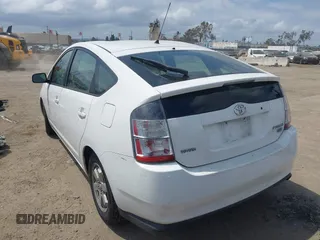2005 Toyota Prius with VIN JTDKB20UX53049133, listed as a IAAI auction lot 42131796 with 96,154 mi miles. Bid and sale history available at carsss.com. Image 3.