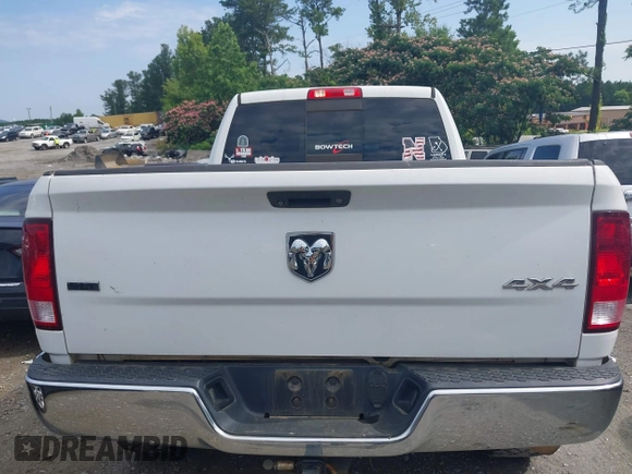 2018 Ram 2500 Big Horn with VIN 3C6UR5DL4JG277571, listed as a IAAI auction lot 42481509 with 154,742 mi miles and . Bid and sale history available at DreamBid. Image 16.
