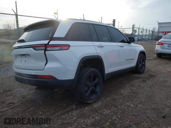 2023 Jeep Grand Cherokee Laredo with VIN 1C4RJHAG6PC620620, listed as a IAAI auction lot 41086775 with 17,882 mi miles and . Bid and sale history available at DreamBid. Image 4.