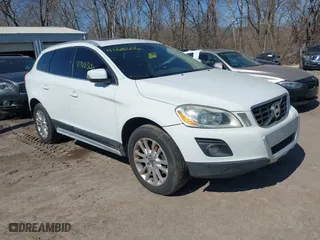 2010 Volvo XC60 3.0T with VIN YV4992DZ2A2028497, listed as a IAAI auction lot 41768306 with 160,093 mi miles. Bid and sale history available at carsss.com. Image 1.