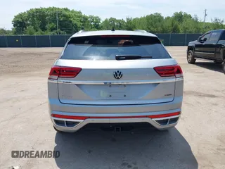 2021 Volkswagen Atlas SEL Premium R-Line with VIN 1V2FE2CA8MC235003, listed as a IAAI auction lot 42513449 with 44,466 mi miles and . Bid and sale history available at DreamBid. Image 16.