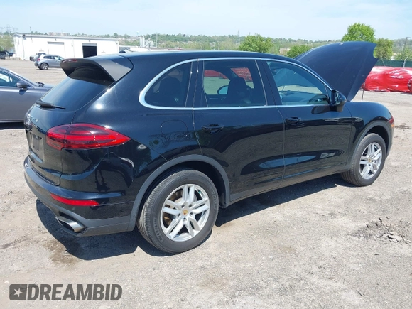 2016 Porsche Cayenne z VIN WP1AA2A26GLA09709, wystawiony jako IAAI lot #42146093 z przebiegiem 49 279 mil mil oraz . Historia ofert i sprzedaży dostępna na DreamBid. Obrazek 4.