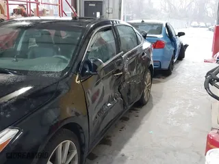 2014 Toyota Avalon Limited with VIN 4T1BK1EB0EU079880, listed as a IAAI auction lot 41557575 with 80,273 mi miles. Bid and sale history available at carsss.com. Image 6.