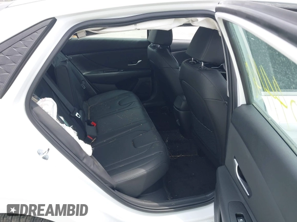 2025 Hyundai Elantra Limited z VIN KMHLN4DJ5SU134793, wystawiony jako IAAI lot #42044140 z przebiegiem 808 mil mil oraz . Historia ofert i sprzedaży dostępna na DreamBid. Obrazek 8.