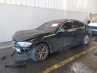 2016 BMW 5 Series 528i z VIN WBA5A5C58GG348604, wystawiony jako IAAI lot #41119325 z przebiegiem 97 798 mil mil oraz . Historia ofert i sprzedaży dostępna na DreamBid. Obrazek 2.