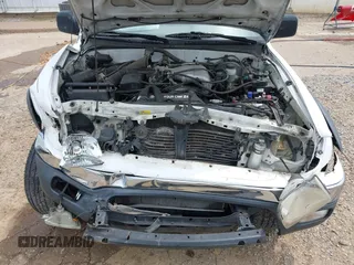 2001 Toyota Tacoma PreRunner z VIN 5TEGN92N11Z738985, wystawiony jako IAAI lot #42145856 z przebiegiem 385 673 mil mil oraz . Historia ofert i sprzedaży dostępna na DreamBid. Obrazek 10.