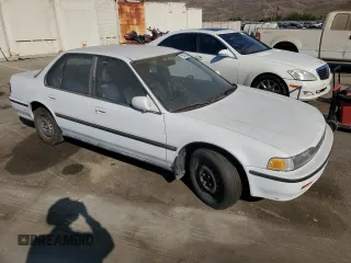 1993 Honda Accord LX with VIN JHMCB7651PC017612, listed as a Copart auction lot 73041854 with 334,877 mi miles and Clean Title. Bid and sale history available at carsss.com. Image 4.