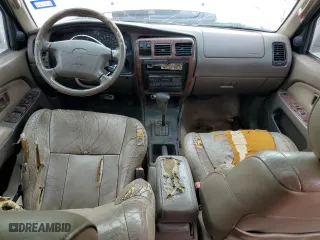 1998 Toyota 4Runner with VIN JT3GN87R8W0070846, listed as a Copart auction lot 88976375 with 290,182 mi miles and Non Repairable. Bid and sale history available at carsss.com. Image 8.