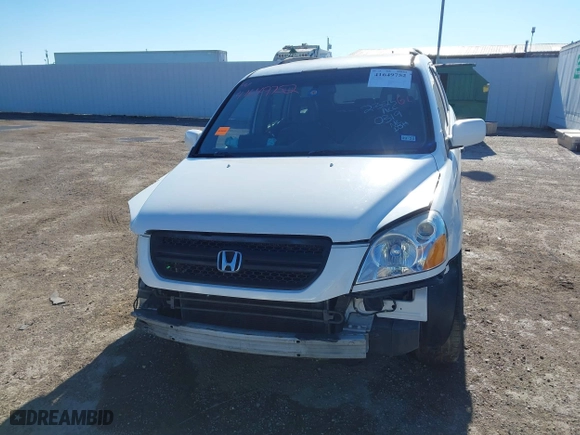 2004 Honda Pilot EX with VIN 2HKYF185X4H592684, listed as a IAAI auction lot 41649752 with 1 mi miles. Bid and sale history available at carsss.com. Image 13.