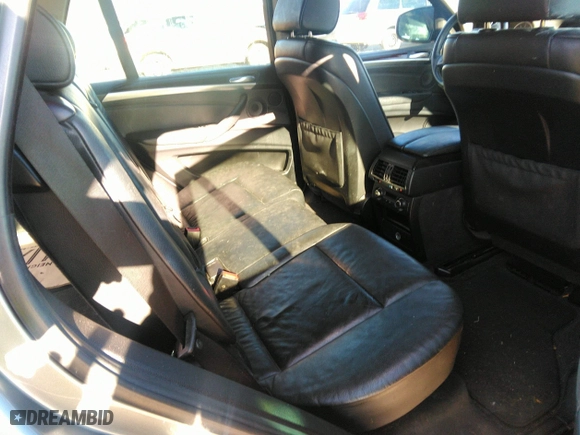 2007 BMW X5 3.0si with VIN 5UXFE43577L010011, listed as a IAAI auction lot 41736230 with 177,768 mi miles. Bid and sale history available at carsss.com. Image 8.