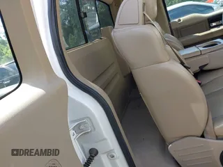 2008 Ford F-150 XL z VIN 1FTRF14V38KD20835, wystawiony jako IAAI lot #42292426 z przebiegiem 2 430 165 mil mil oraz . Historia ofert i sprzedaży dostępna na DreamBid. Obrazek 8.