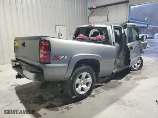 2006 Chevrolet Silverado 1500 LT2 with VIN 1GCEK19B76Z145230, listed as a Copart auction lot 85331784 with 361,251 mi miles and Salvage Title. Bid and sale history available at carsss.com. Image 3.