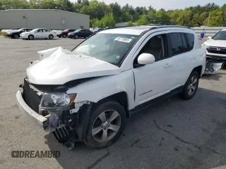 2016 Jeep Compass Latitude z VIN 1C4NJDEB7GD795877, wystawiony jako Copart lot #56778995 z przebiegiem Nie podano mil oraz Szkoda całkowita • Salvage title. Historia ofert i sprzedaży dostępna na DreamBid. Obrazek 1.