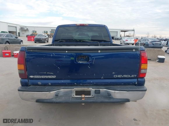 2000 Chevrolet Silverado 1500 LS with VIN 2GCEC19T1Y1408829, listed as a IAAI auction lot 41230976 with 314,324 mi miles. Bid and sale history available at carsss.com. Image 16.