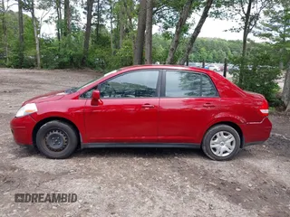 2010 Nissan Versa S с VIN 3N1BC1AP3AL458043, выставлен на аукционе IAAI как лот 42325382 с пробегом 224 639 миль миль и . История ставок и продаж доступна на DreamBid. Изображение 14.