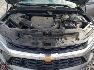 2023 Chevrolet Blazer LT z VIN 3GNKBCR44PS211206, wystawiony jako Copart lot #49726955 z przebiegiem 56 995 mil mil oraz Szkoda całkowita • Salvage title. Historia ofert i sprzedaży dostępna na DreamBid. Obrazek 12.