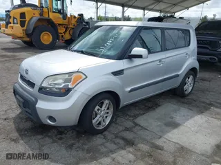2011 Kia Soul + with VIN KNDJT2A22B7706579, listed as a IAAI auction lot 41921442 with 162,383 mi miles. Bid and sale history available at carsss.com. Image 2.