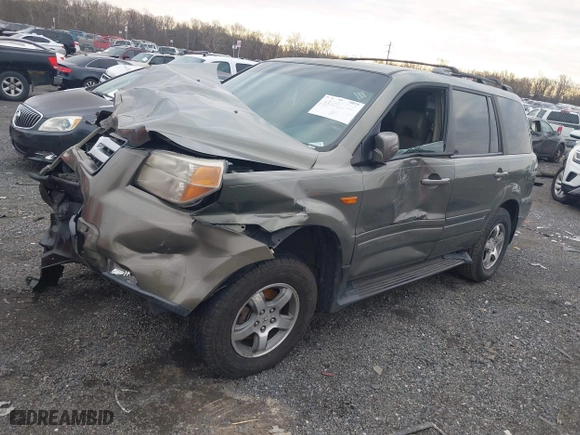 2008 Honda Pilot EX-L with VIN 5FNYF18748B016207, listed as a IAAI auction lot 41099785 with 152,757 mi miles. Bid and sale history available at carsss.com. Image 16.
