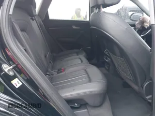 2019 Audi Q5 Premium with VIN WA1ANAFY7K2124244, listed as a IAAI auction lot 41251080 with 101,767 mi miles. Bid and sale history available at carsss.com. Image 8.