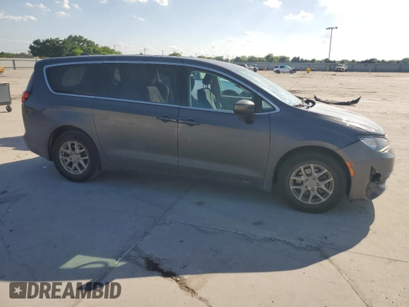 2017 Chrysler Pacifica Touring with VIN 2C4RC1DGXHR635904, listed as a Copart auction lot 54274085 with 141,345 mi miles and Salvage Title. Bid and sale history available at DreamBid. Image 4.