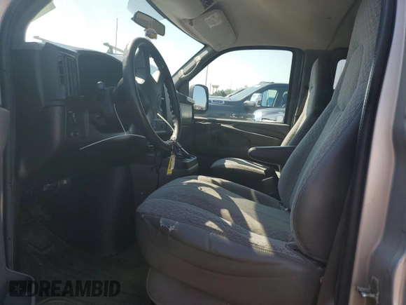 2007 Chevrolet Express Passenger with VIN 1GAHG35U971182578, listed as a Copart auction lot 63340025 with 166,667 mi miles and Salvage title. Bid and sale history available at DreamBid. Image 7.
