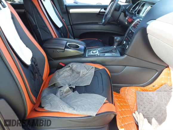 2015 Audi Q7 3.0T S line Prestige with VIN WA1DGAFE8FD015458, listed as a IAAI auction lot 41753940 with 62,233 mi miles. Bid and sale history available at carsss.com. Image 5.