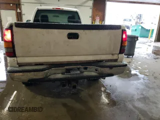 2006 Chevrolet Silverado 3500 SRW Wrk Trk with VIN 1GCHK34U86E180299, listed as a Copart auction lot 44511315 with 307,551 mi miles and Clean Title. Bid and sale history available at carsss.com. Image 10.