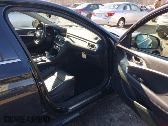 2019 Genesis G70 2.0T Advanced with VIN KMTG34LA0KU032218, listed as a IAAI auction lot 41527763 with 69,501 mi miles. Bid and sale history available at carsss.com. Image 5.