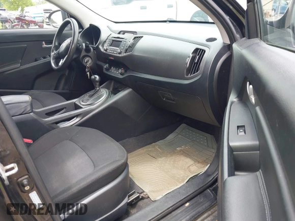 2011 Kia Sportage LX with VIN KNDPBCA27B7081079, listed as a IAAI auction lot 42692993 with 517,338 mi miles and . Bid and sale history available at DreamBid. Image 5.